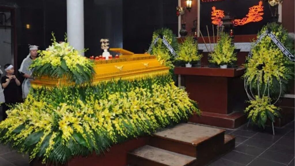 Hoa tang lễ: Cách chọn hoa viếng phù hợp, trang trọng 16 Những lỗi thường gặp khi chọn hoa tang lễ