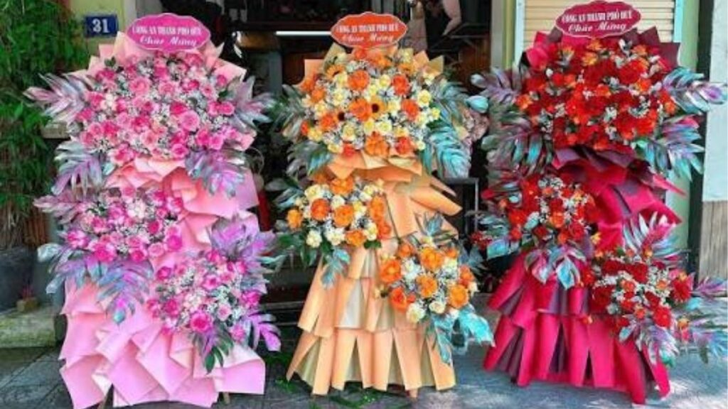 Hoa khai trương đẹp theo từng dịp và người nhận
