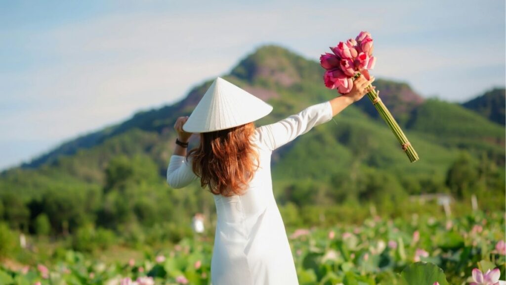 Ý nghĩa hoa sen tượng trưng cho sự thanh cao và bình an