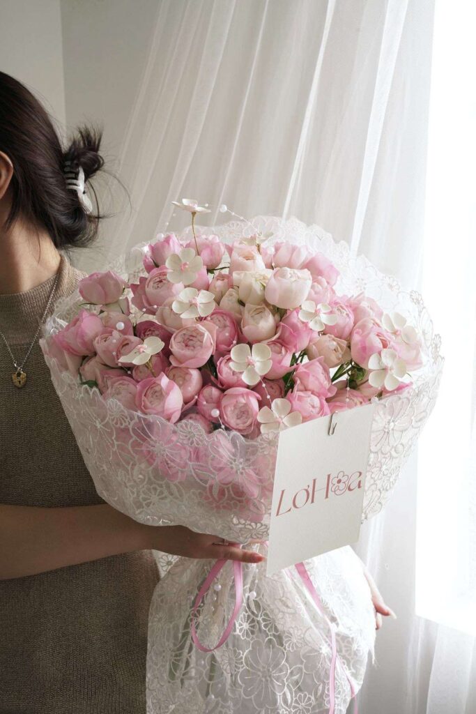 Lẵng hoa sinh nhật đẹp thanh lịch, màu pastel